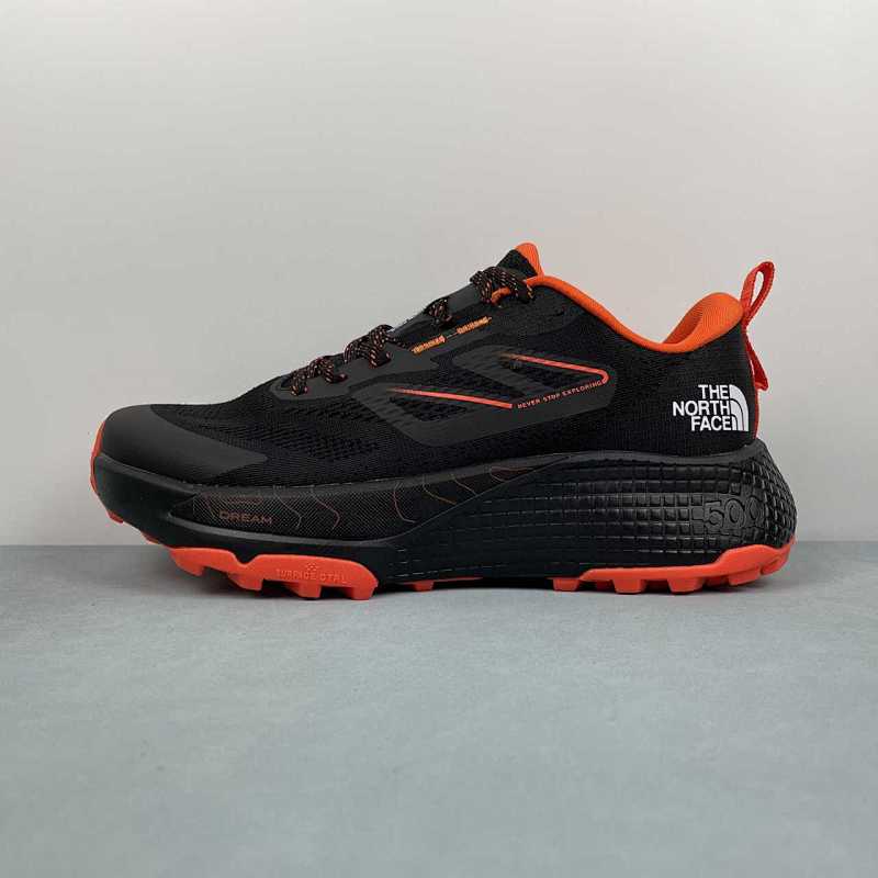 RTHE NORTH FACE Altamesa 500 - 39 40 40 5 41 42 42 5 43 44 44 5
